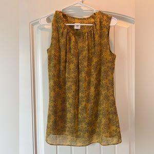 Cabi woman’s small sleeveless top